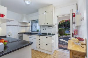 Cozy full kitchen with appliances. Also dishwasher. Extra freezer and washing machine in the shed.