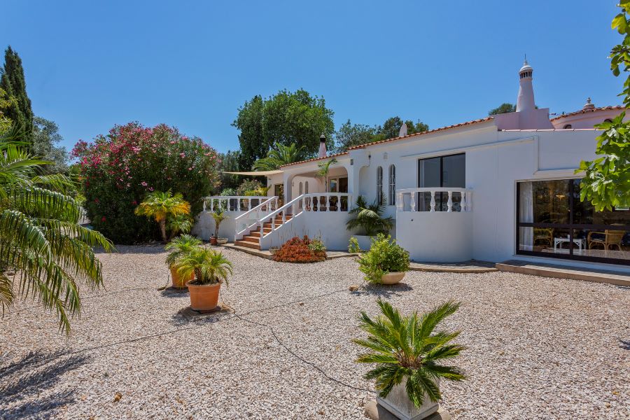Algarve, Portugal, holiday villa with private pool. Directly from Dutch owner.