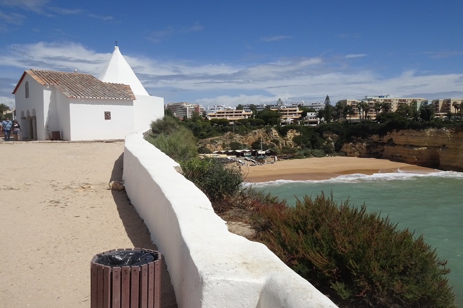 Senhora da Rocha in Armacao de Pera, a must see when staying in holiday home algarve